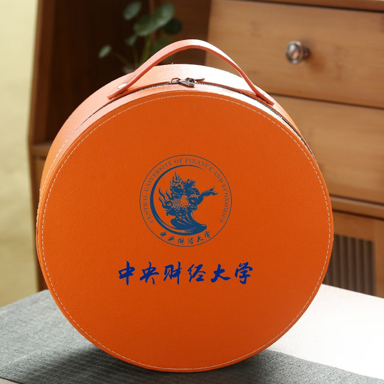高校教育机构圆形皮盒茶具礼盒定制案例