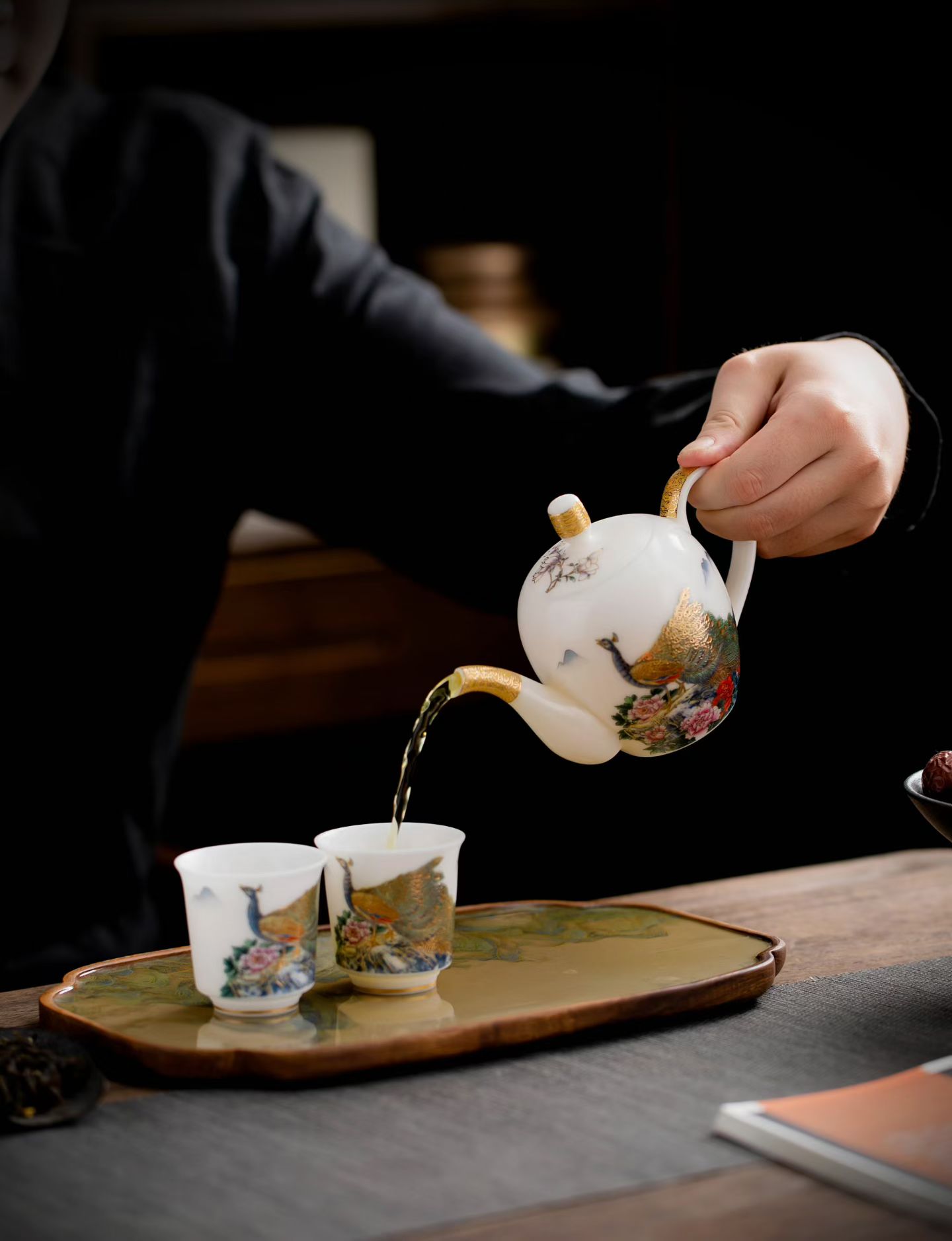 羊脂玉瓷花开富贵孔雀茶壶 德化陶瓷泡茶壶单壶定制