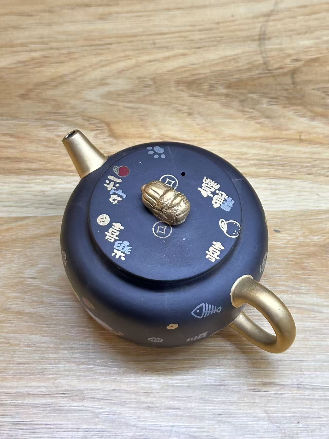 100ml 黑紫砂鎏金小壶(招财・平安喜乐系列)