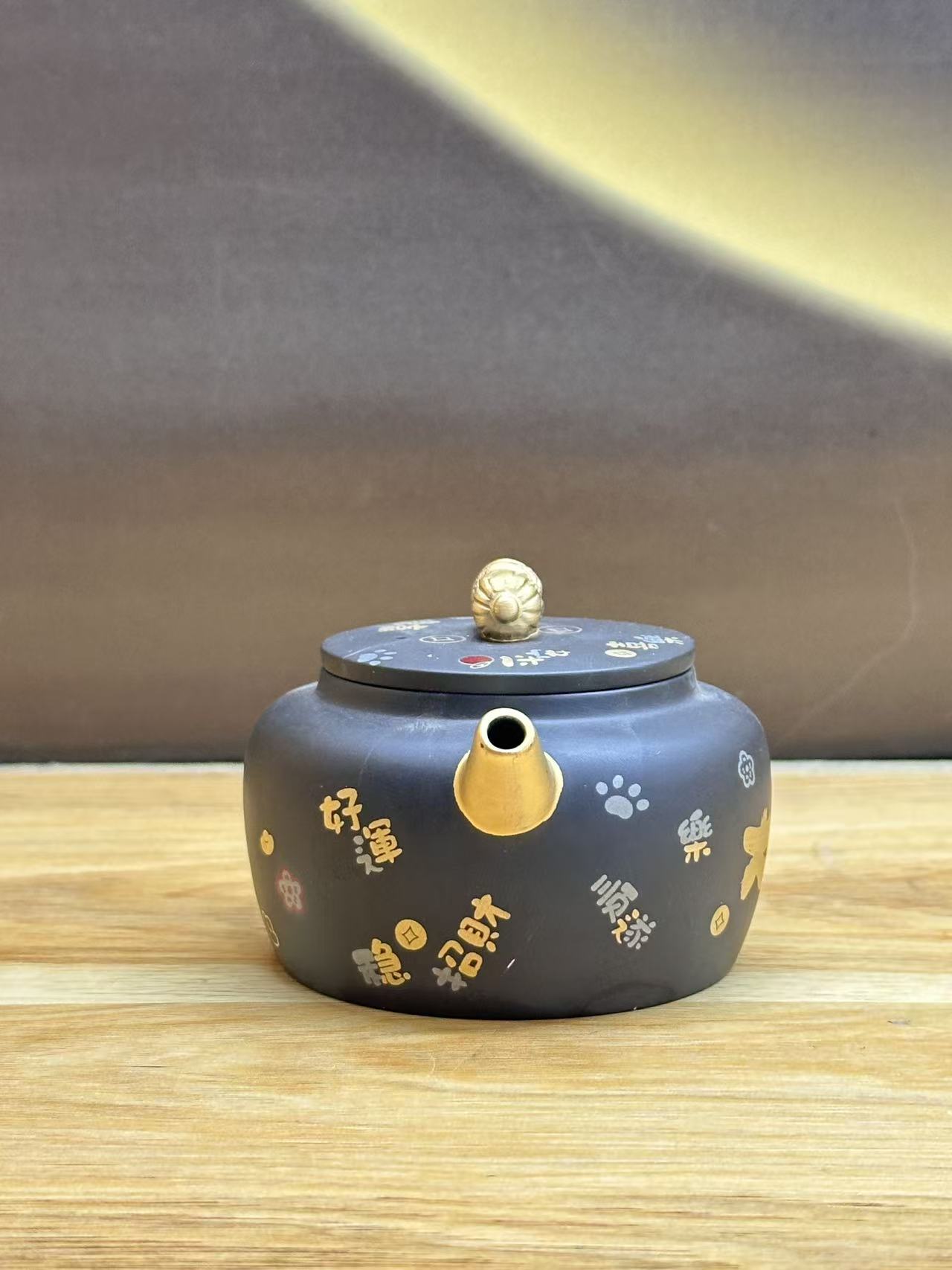 100ml 黑紫砂鎏金小壶(招财・平安喜乐系列)